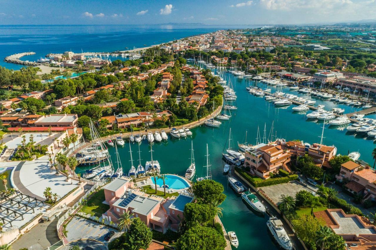 Residence Delfino, Portorosa フルナリ エクステリア 写真