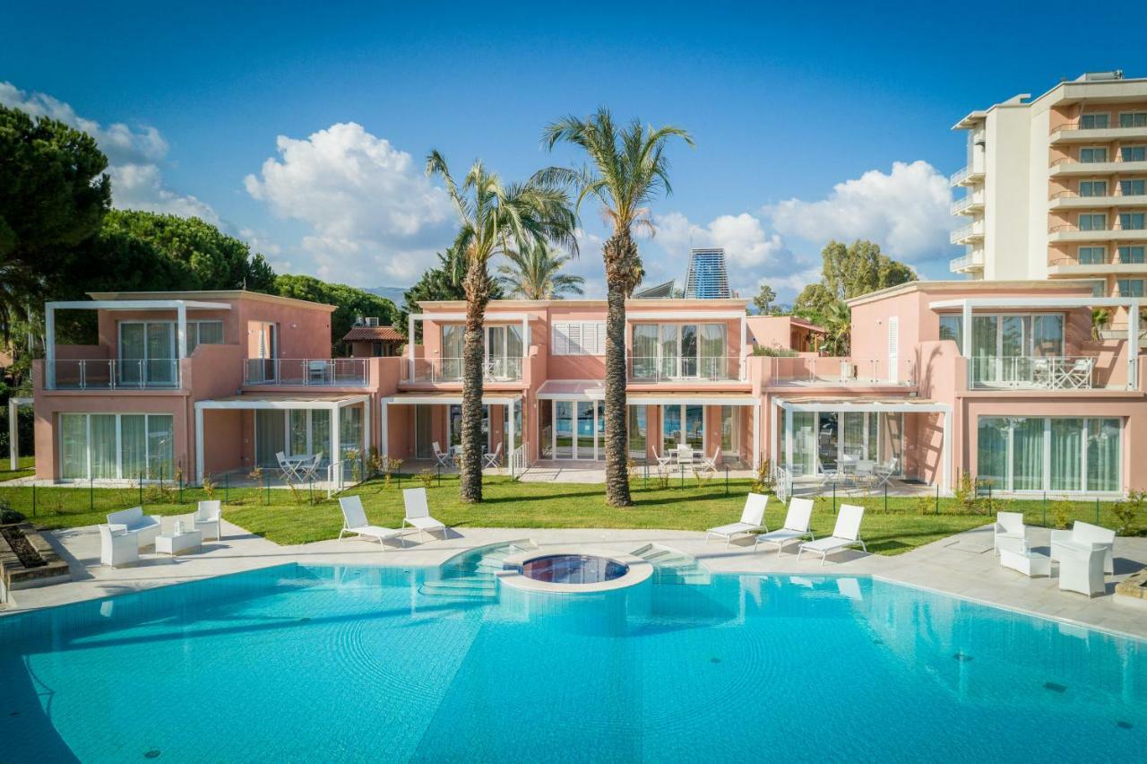 Residence Delfino, Portorosa フルナリ エクステリア 写真