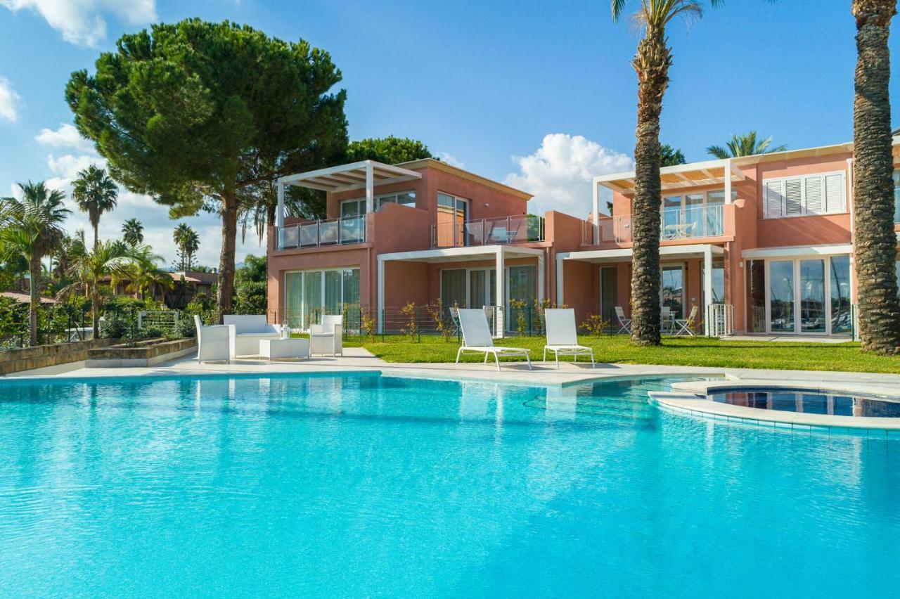 Residence Delfino, Portorosa フルナリ エクステリア 写真