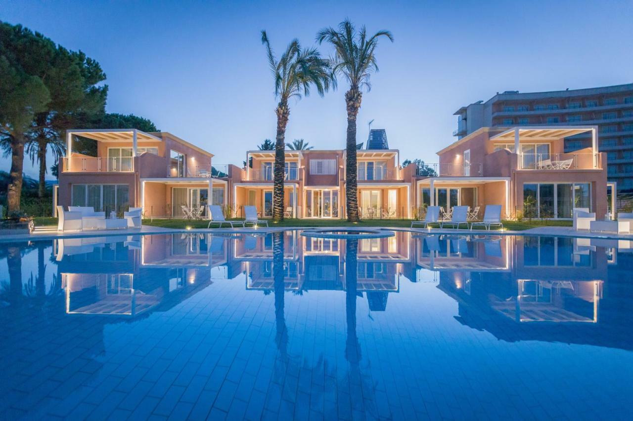 Residence Delfino, Portorosa フルナリ エクステリア 写真