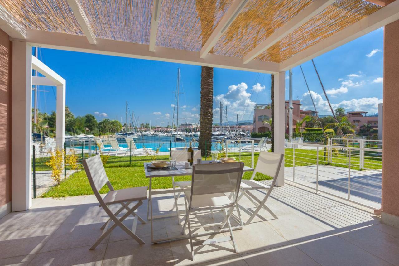 Residence Delfino, Portorosa フルナリ エクステリア 写真