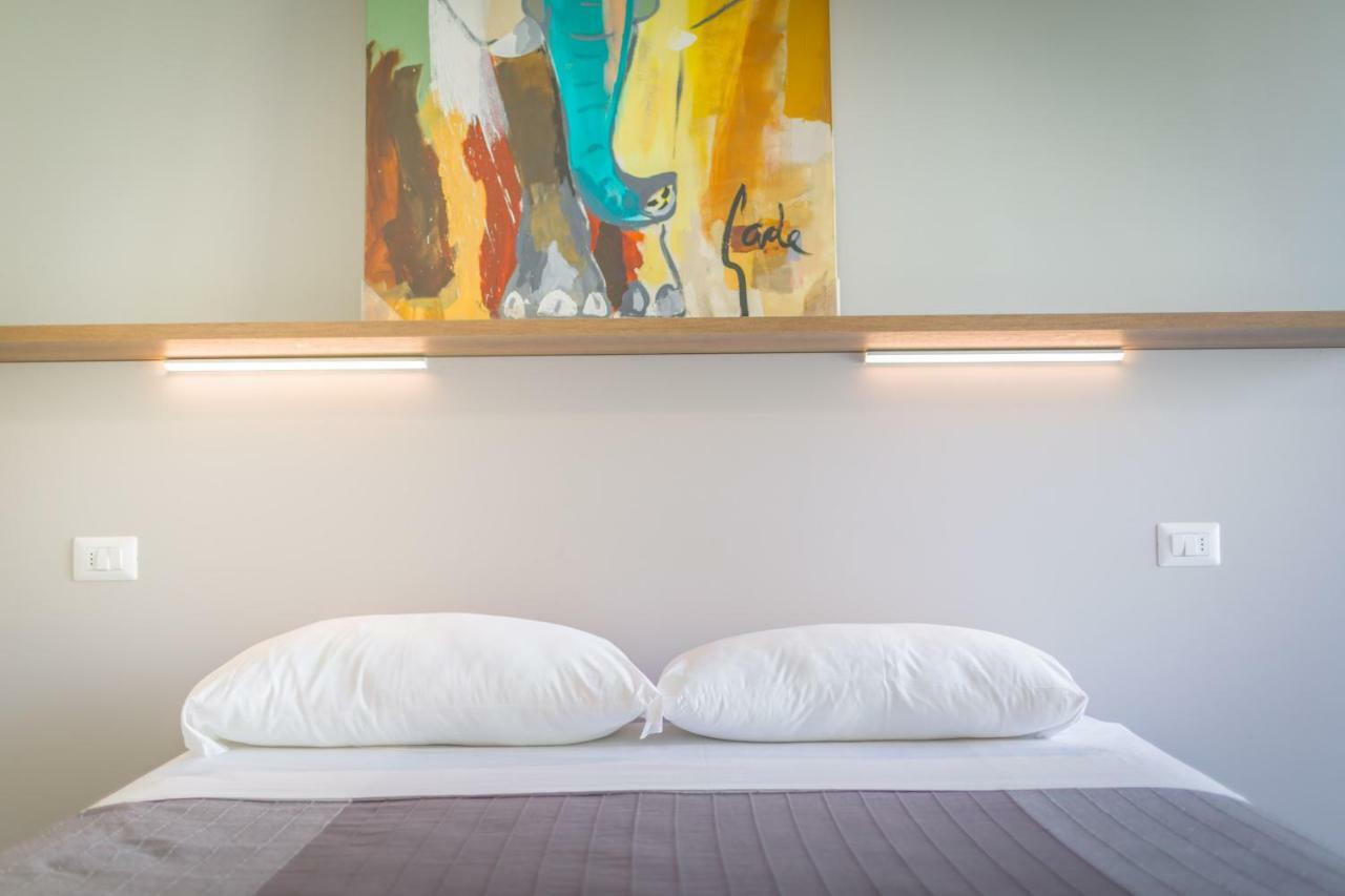 Residence Delfino, Portorosa フルナリ エクステリア 写真