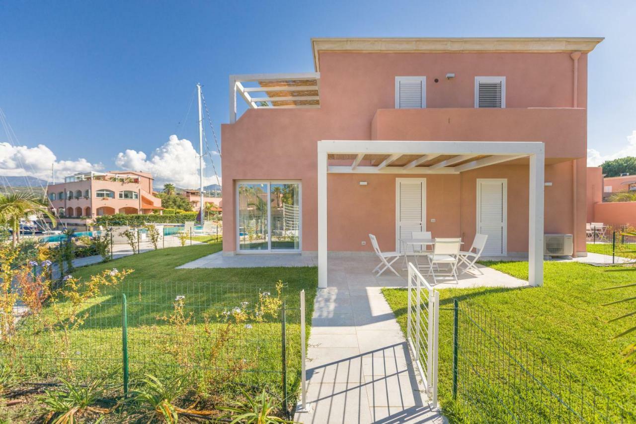 Residence Delfino, Portorosa フルナリ エクステリア 写真