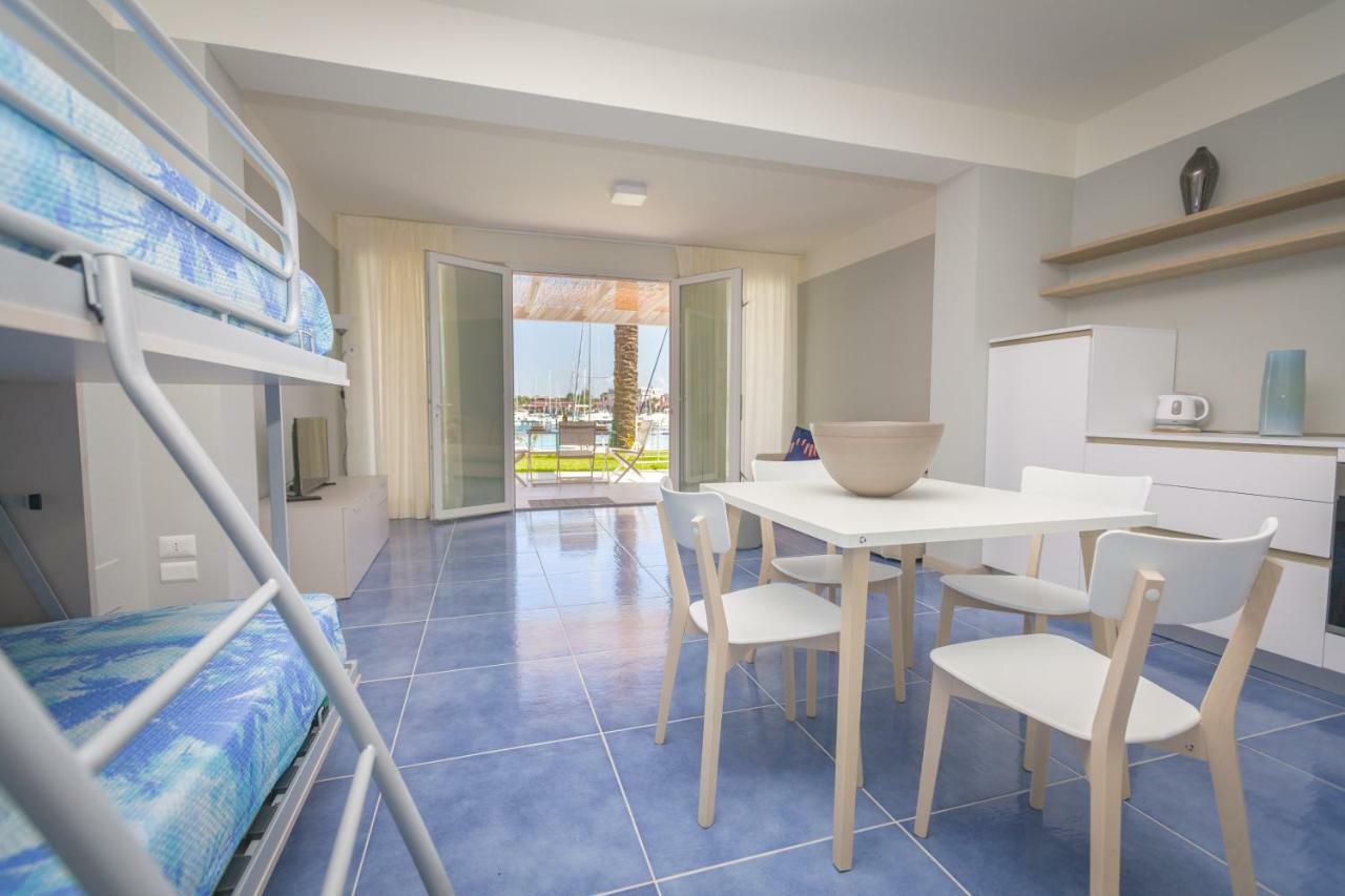 Residence Delfino, Portorosa フルナリ エクステリア 写真