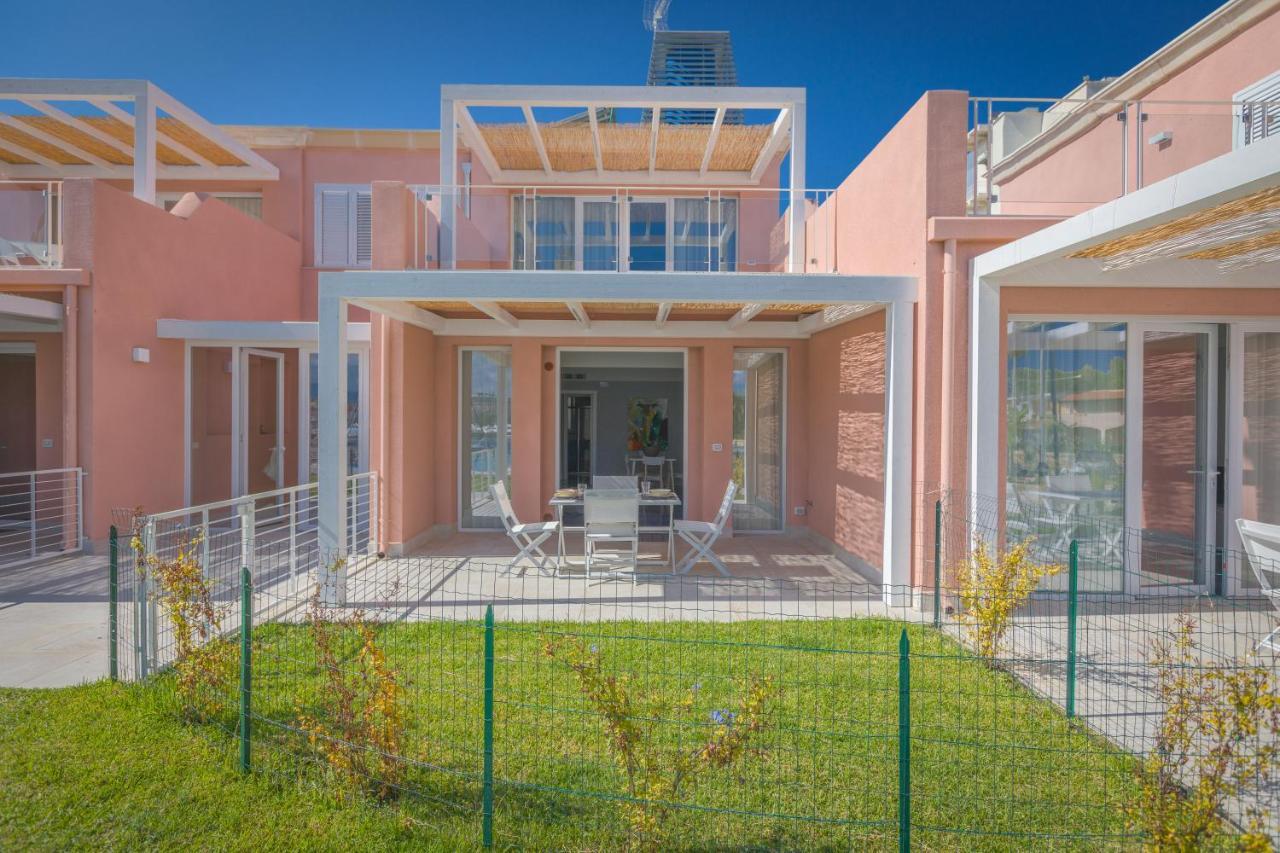 Residence Delfino, Portorosa フルナリ エクステリア 写真